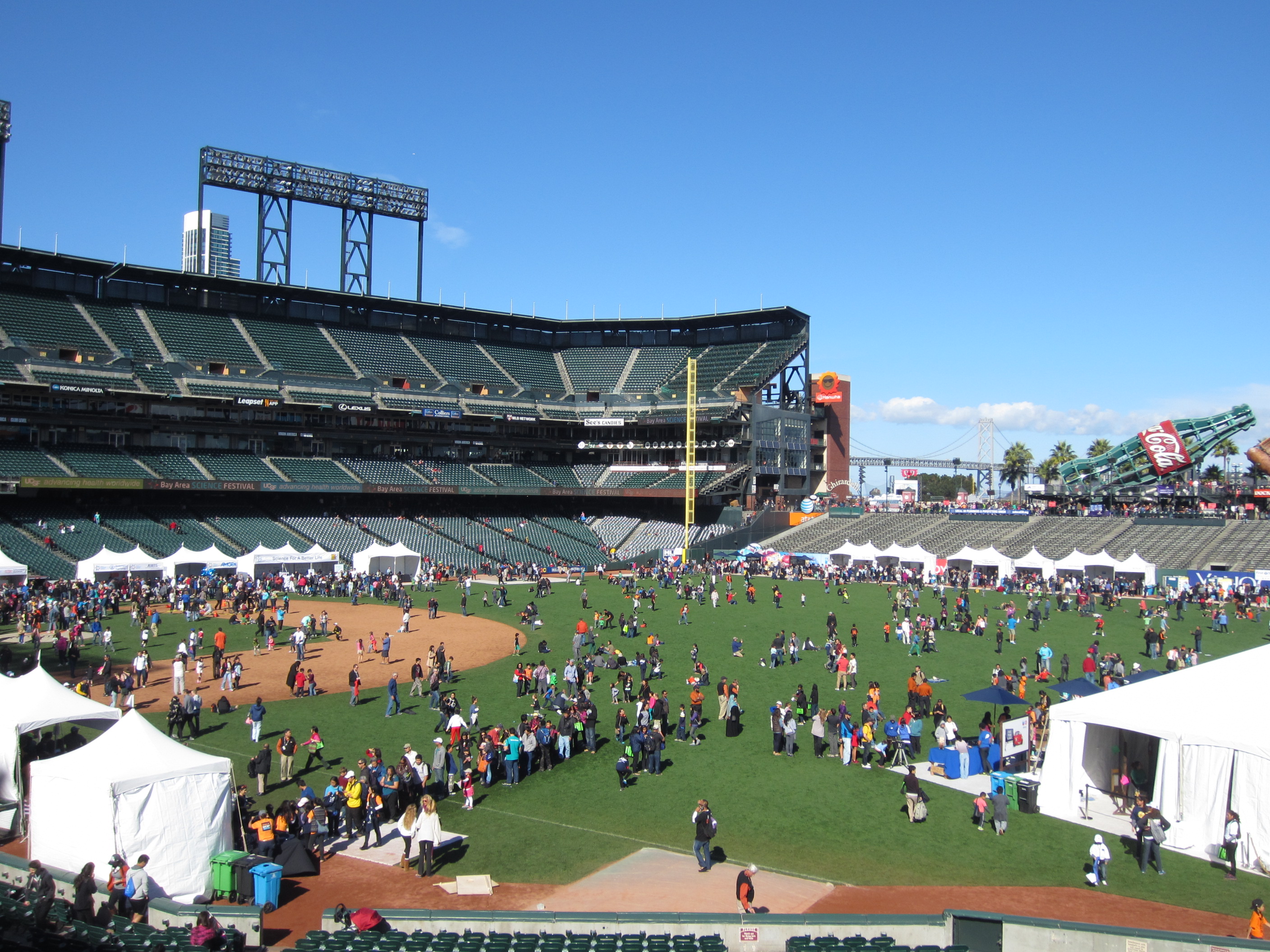 Bay Area Science Festival attracts thousands to AT&T Park Peninsula Press