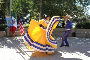 Members of Grupo Folklorico Luna y Sol, a traditional Mexican dance troupe from San José State University, perform at the Binational Health Week 2014 Opening Ceremonies in San José, Calif., on Oct. 3, 2014. (Maren Shapiro/Peninsula Press)
