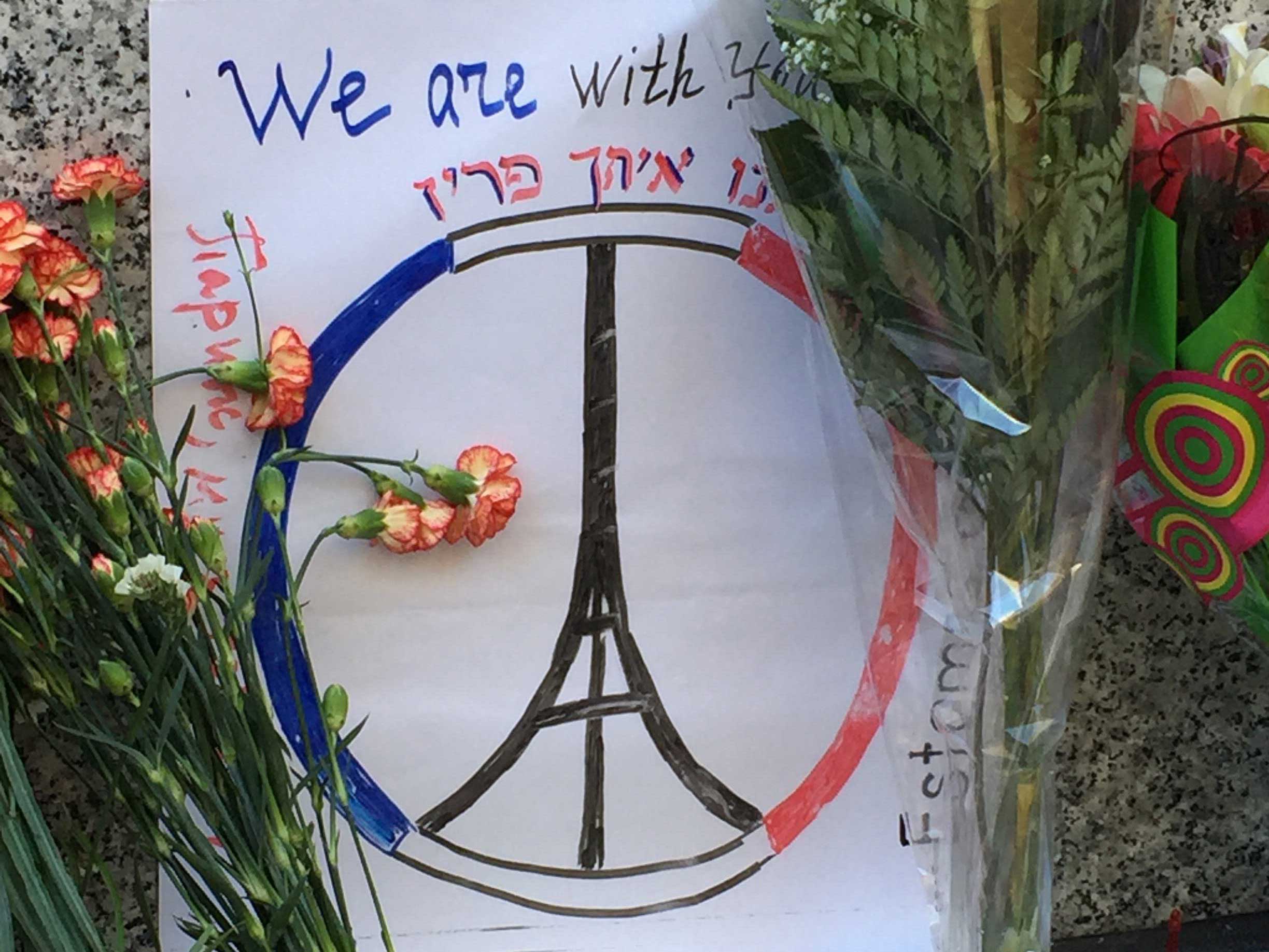 After Paris attack, mourners construct memorial outside French ...