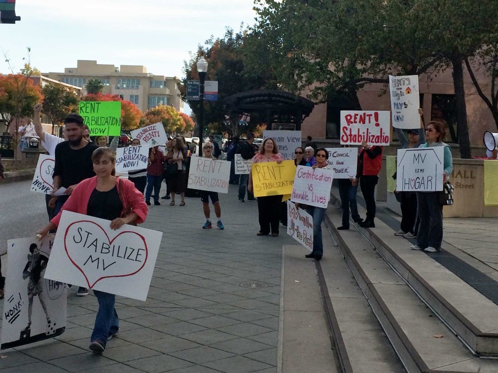 Members of the Mountain View Tenants Coalition rallied outside Mountain View City Hall on Nov. 22, 2015. The coalition continues to call for rent stabilization and just-cause eviction even though the city council rejected both policies at an Oct. 19 study session. (An-Li Herring/Peninsula Press)