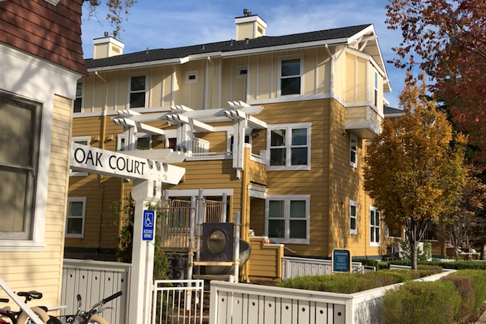 Oak Court apartments in Palo Alto