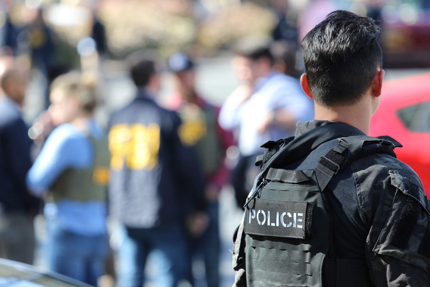 Suspect dead, three injured in YouTube headquarters shooting