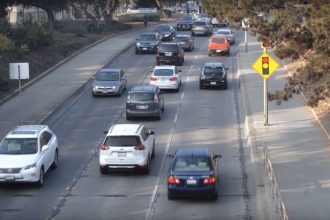 Bay Area Traffic is one of the worst in the world. San Francisco is the fifth most congested city in the world. Local drivers spent more than three days in congestion last year. (Fabienne Meijer/Peninsula Press)