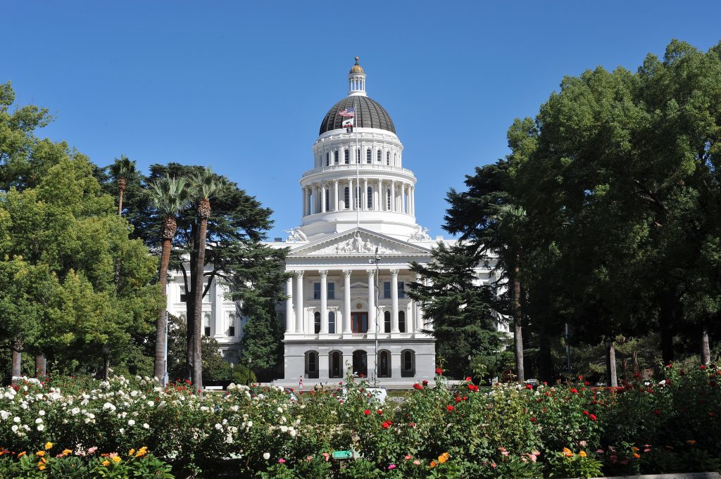 A picture of the California State Capitol Building