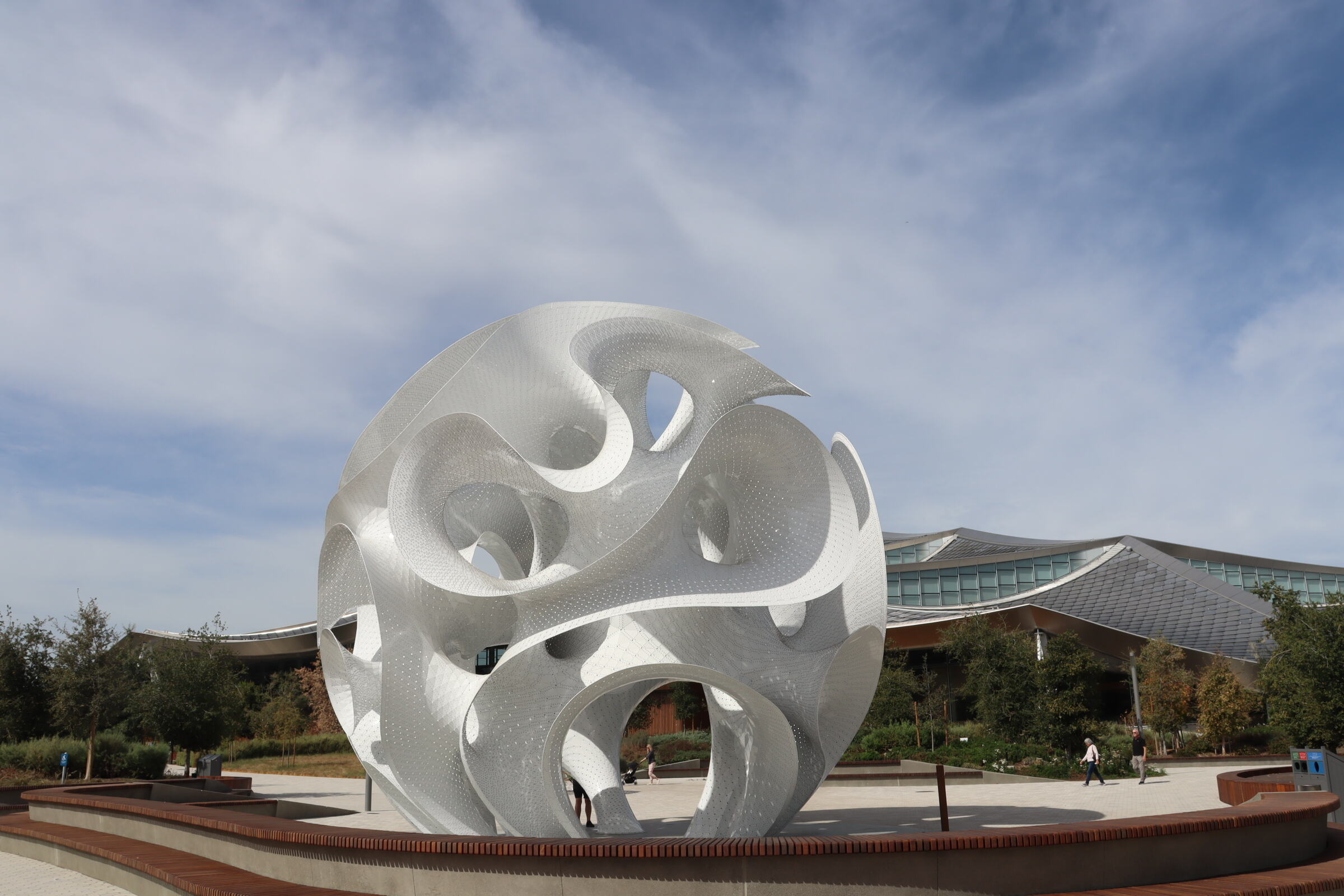 Photo of a sculpture outside of the Google Gradient Canopy