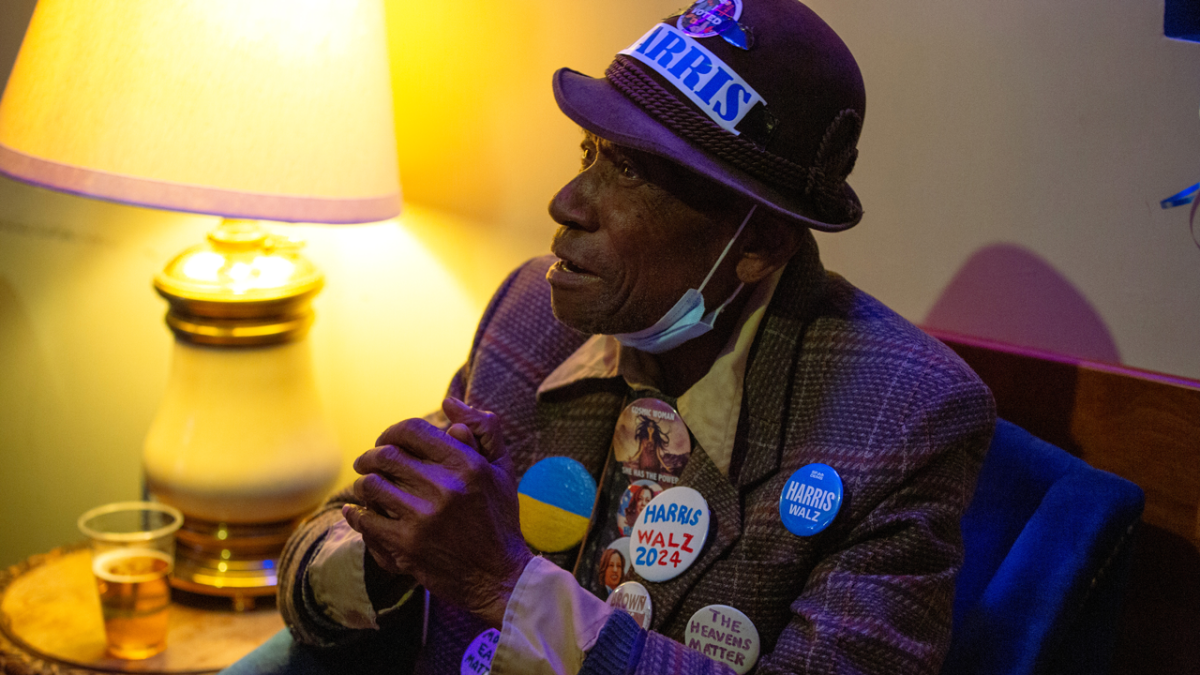 Election returns at Manny's in San Francisco